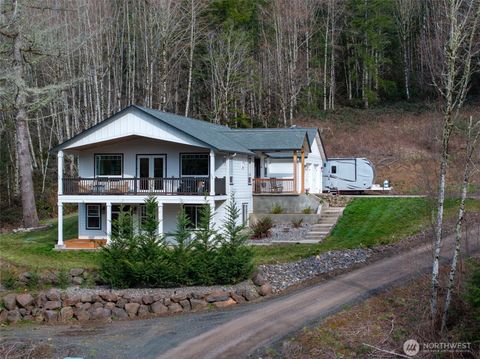 Photo of 1720 Bodine Extension Road, Kelso, WA 98626 (MLS # 2451341)