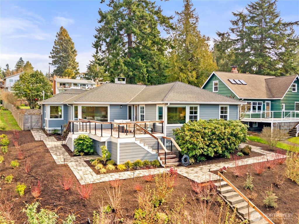 Photo of 9604 44th Avenue SW, Seattle, WA 98136 (MLS # 2485844)