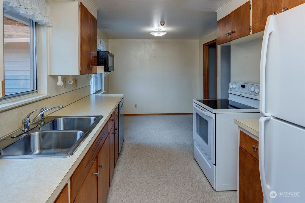 Photo of 4607 227th Street SW, Mountlake Terrace, WA 98043 (MLS # 2312287)