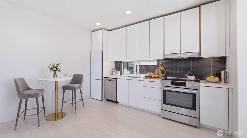 Photo of 710 14th Avenue #C, Seattle, WA 98122 (MLS # 2564613)