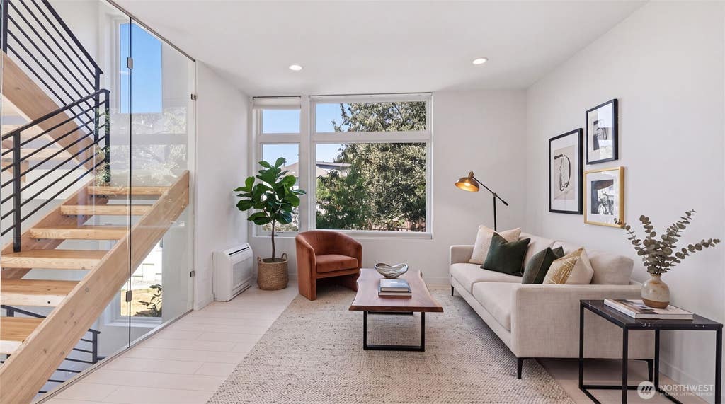 Photo of 710 14th Avenue #C, Seattle, WA 98122 (MLS # 2564613)
