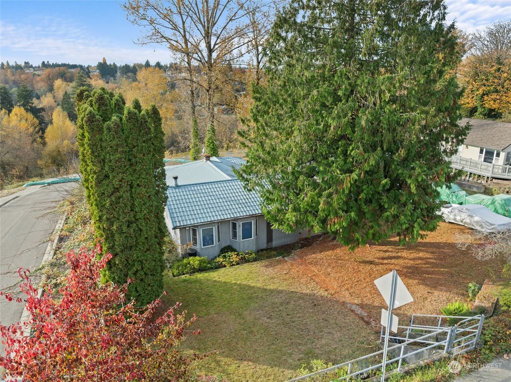 Photo of 14477 56th Avenue S, Tukwila, WA 98168 (MLS # 2309814)