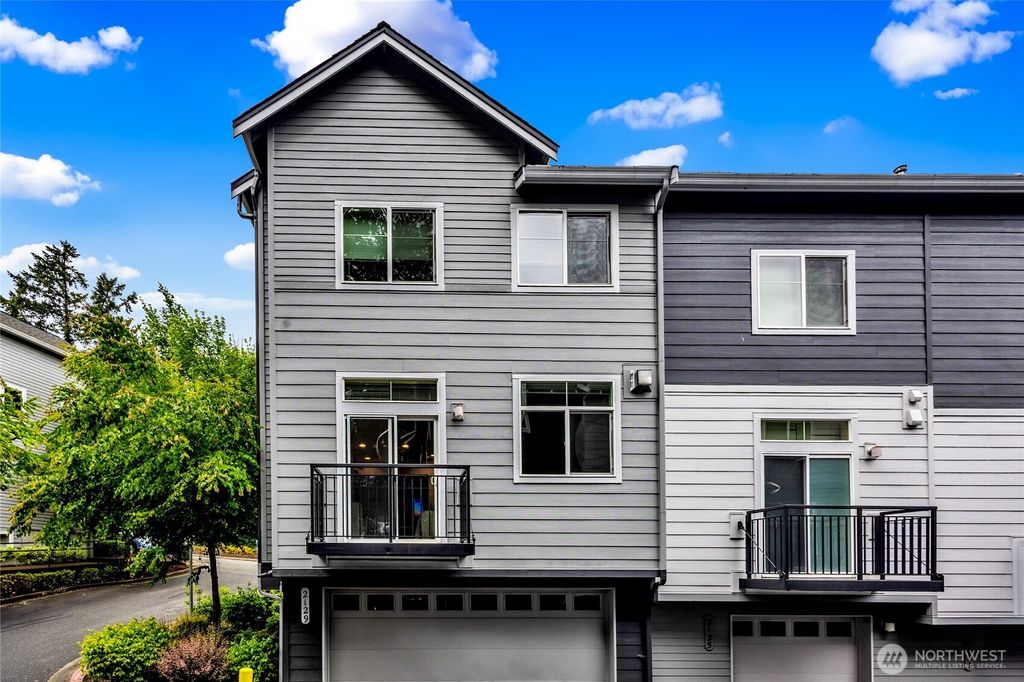Photo of 2129 NW Tulus Dr DR, Issaquah, WA 98027 (MLS # 2530103)
