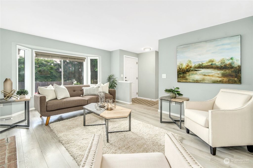 Photo of 1932 SW 323rd Street, Federal Way, WA 98023 (MLS # 2129290)