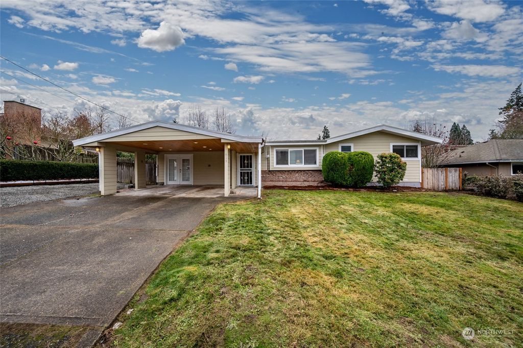 Photo of 611 SW 183rd Street, Normandy Park, WA 98166 (MLS # 2020963)