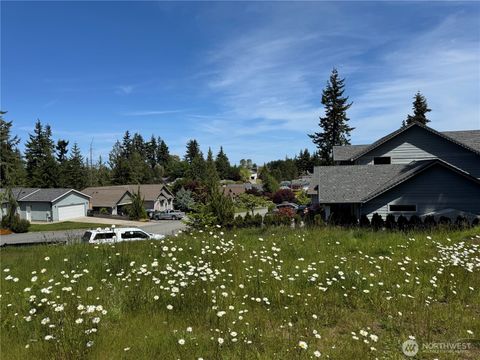 Photo of 999 Aurora Court, Port Angeles, WA 98363 (MLS # 2374935) Photo of 999 Aurora Court, Port Angeles, WA 98363 (MLS # 2374935)
