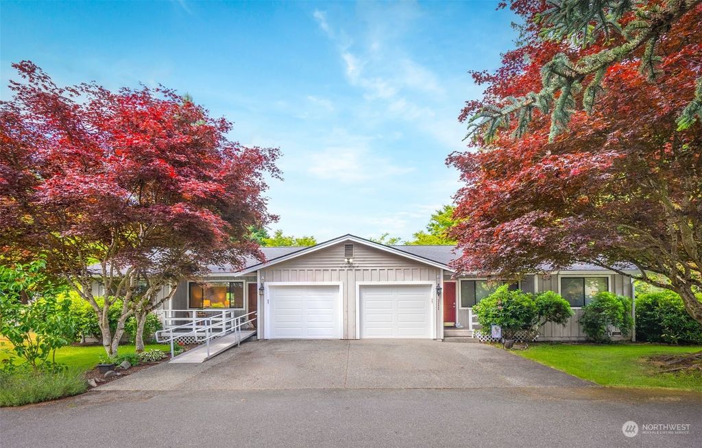 Photo of 15917 E Shore Drive, Lynnwood, WA 98087 (MLS # 2254894)