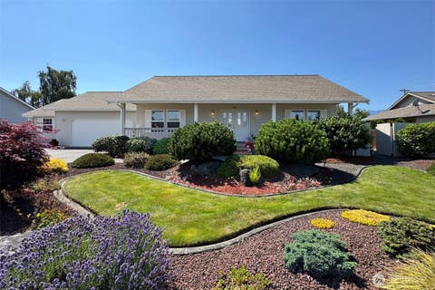 Photo of 40 Cherrywood PL PL, Sequim, WA 98382 (MLS # 2538379)