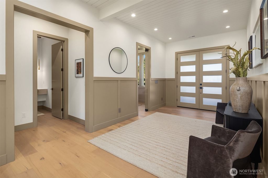 Photo of 19902 Broadway Avenue, Snohomish, WA 98296 (MLS # 2479249)