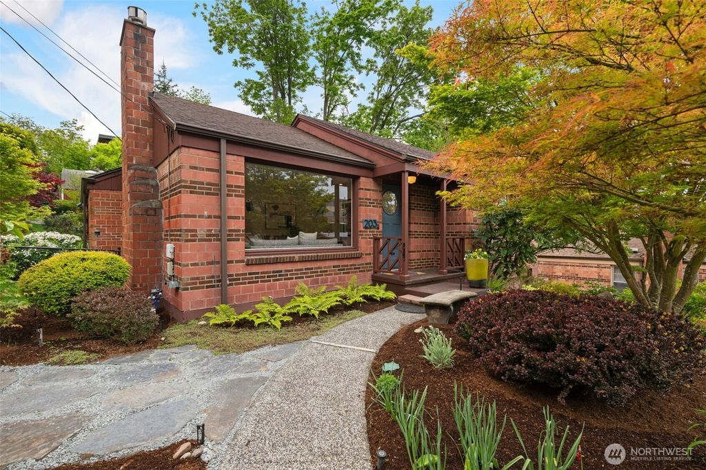 Photo of 203 NW 56th Street, Seattle, WA 98107 (MLS # 2369043)