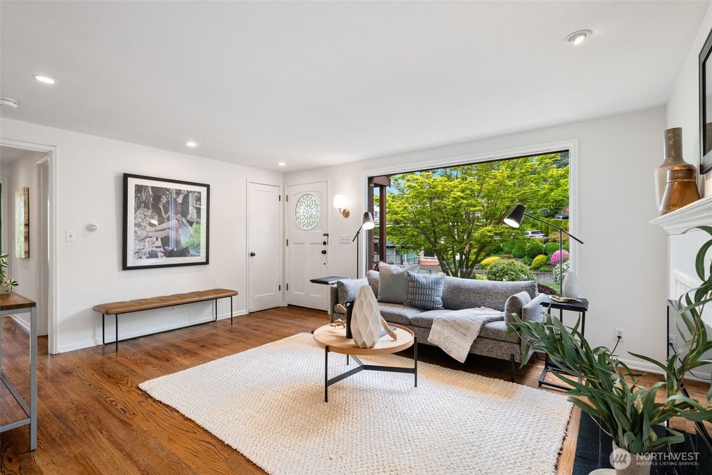 Photo of 203 NW 56th Street, Seattle, WA 98107 (MLS # 2369043)