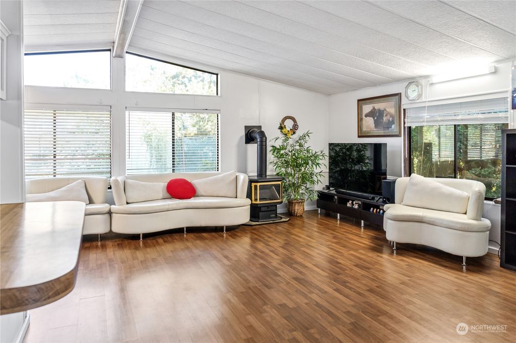 listing image 9368649203655029234
