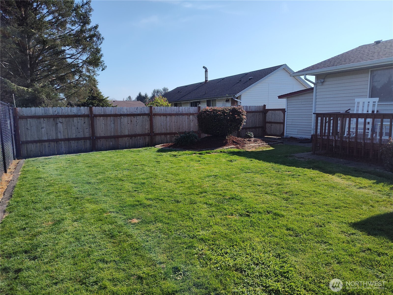 192 Canal Drive NE