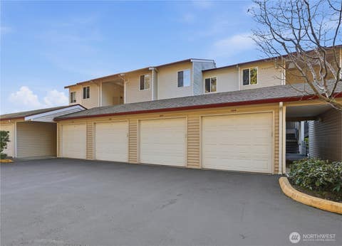 Photo of 23007 Lakeview Drive #A303, Mountlake Terrace, WA 98043 (MLS # 2566235)