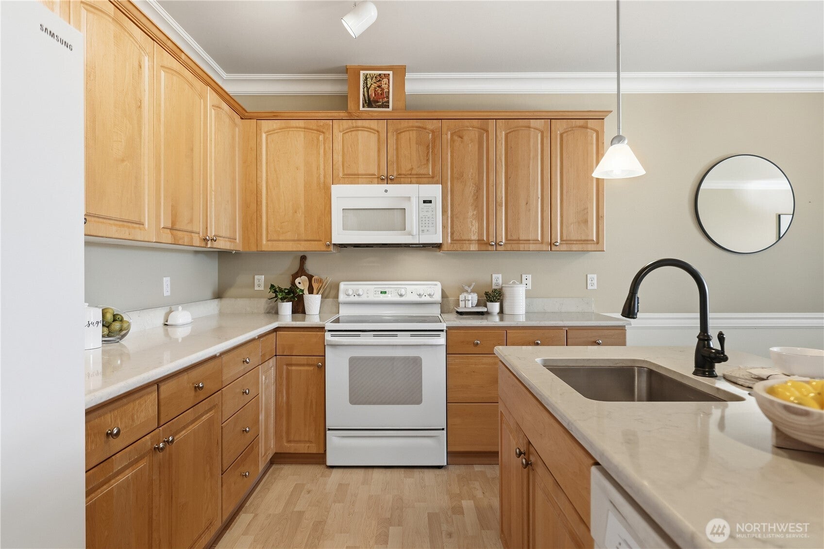 23007 Lakeview Drive A303