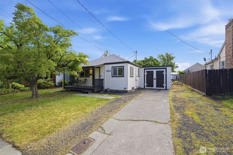 Photo of 322 N Bellevue Avenue, Walla Walla, WA 99362 (MLS # 2523595)