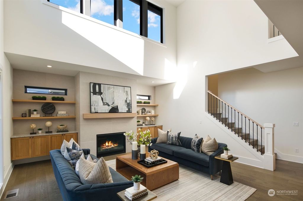 Photo of 1623 106th Avenue SE, Bellevue, WA 98004 (MLS # 2189476)