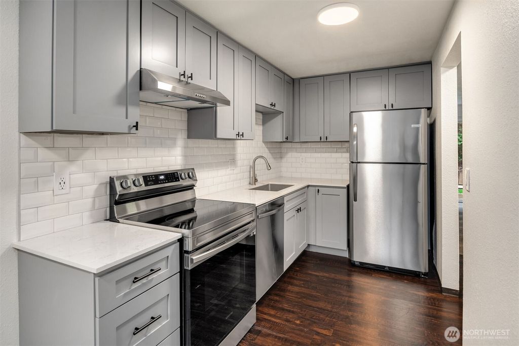 Photo of 5020 S 58th Street #B, Tacoma, WA 98409 (MLS # 2477642)