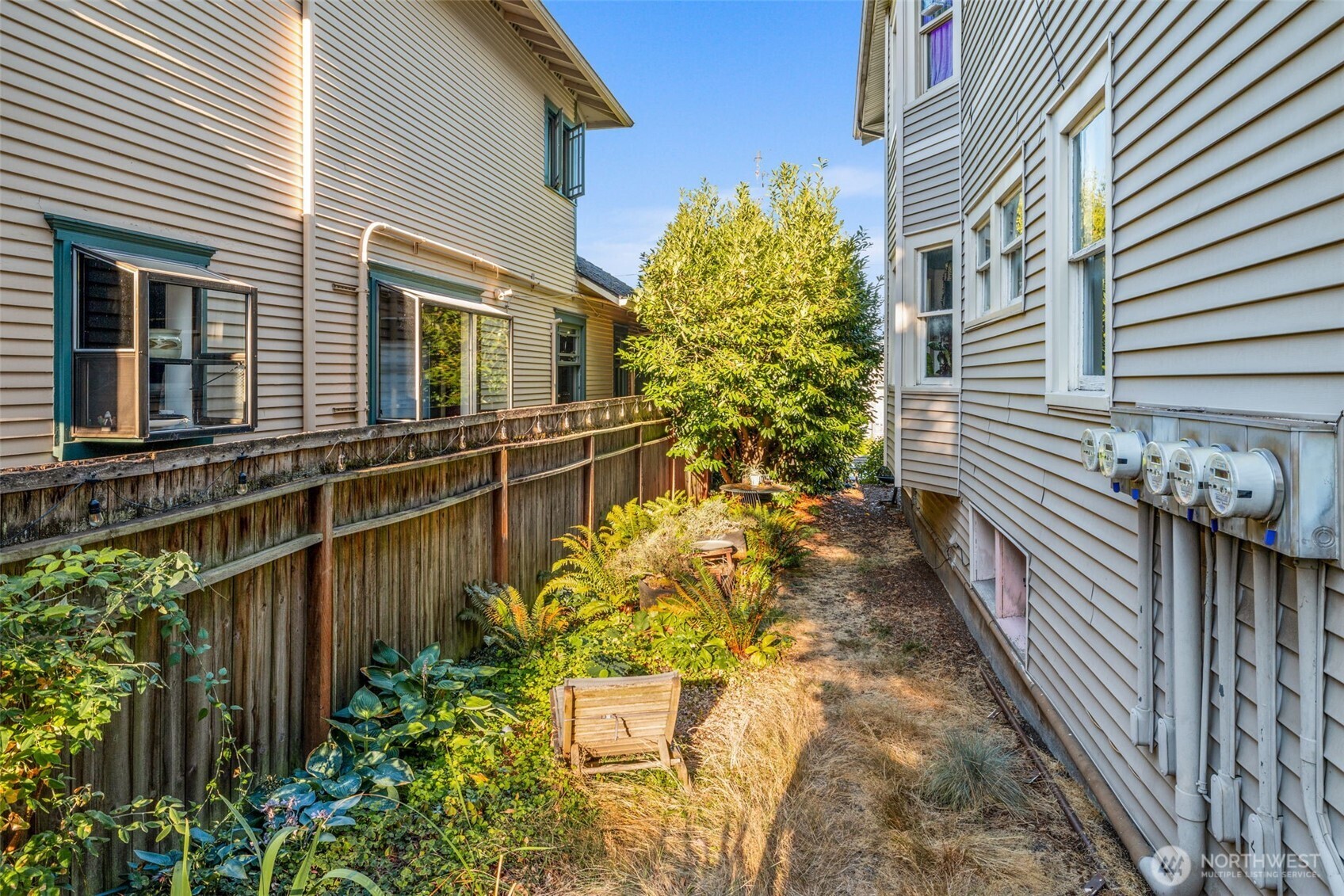 4322 5th Avenue NW