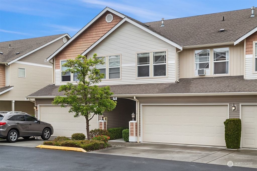 Photo of 15405 35th Avenue W #M19, Lynnwood, WA 98087 (MLS # 2239926)