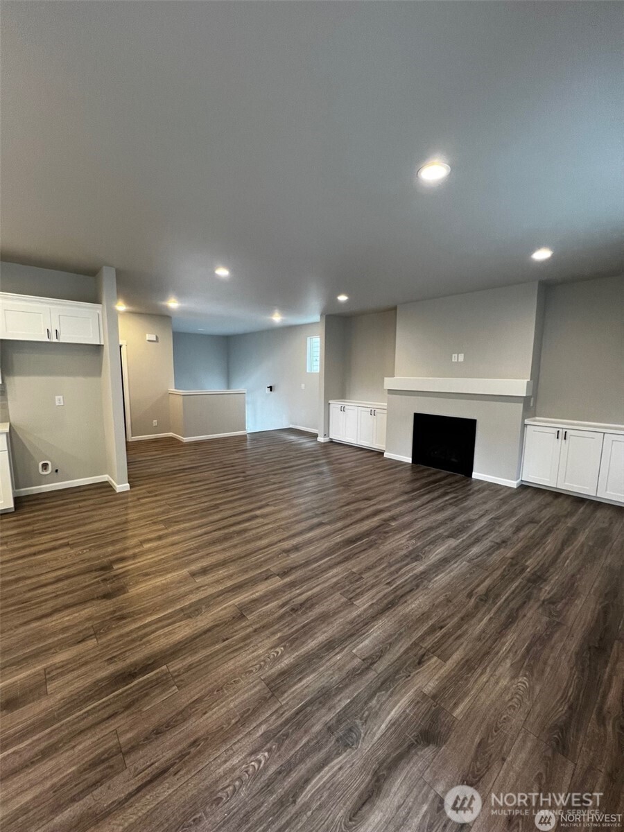 12044 126th Avenue Ct E 12