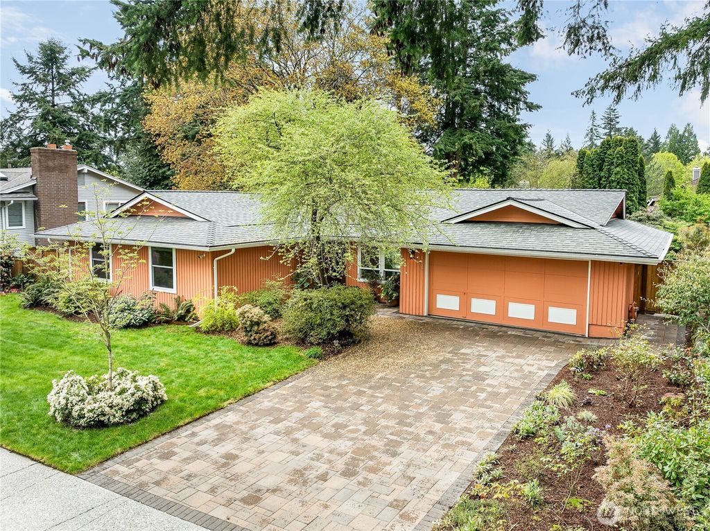 Photo of 14021 NE 62nd Street, Redmond, WA 98052 (MLS # 2360891)