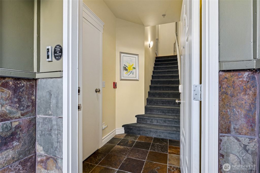 Photo of 17813 80th Avenue NE #D5, Kenmore, WA 98028 (MLS # 2362659)