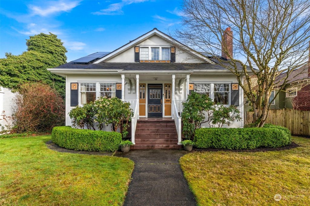 Photo of 1009 Colby Avenue, Everett, WA 98201 (MLS # 2205302)
