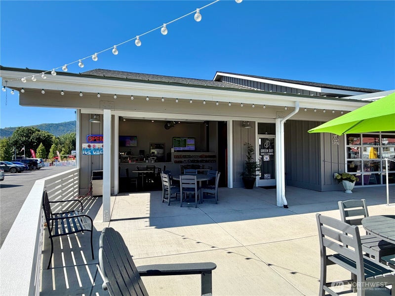 10 Wapato Point Parkway A