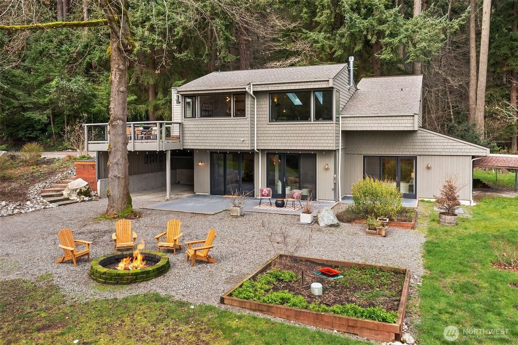 Photo of 10100 SW Quartermaster Drive, Vashon, WA 98070 (MLS # 2477659)