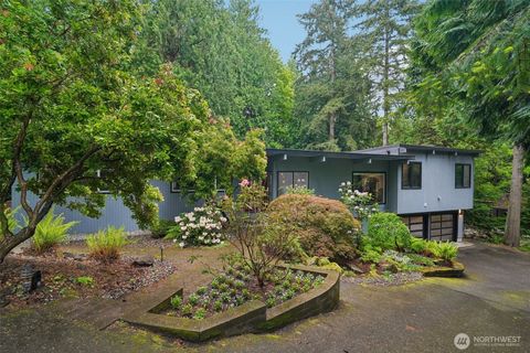 Photo of 2646 109 Place NE, Bellevue, WA 98004 (MLS # 2517612)