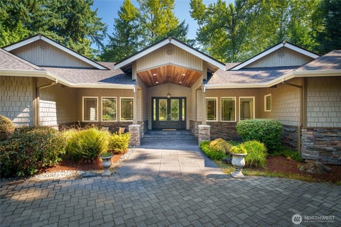 Photo of 18330 SE 195th Place, Renton, WA 98058 (MLS # 2542230)
