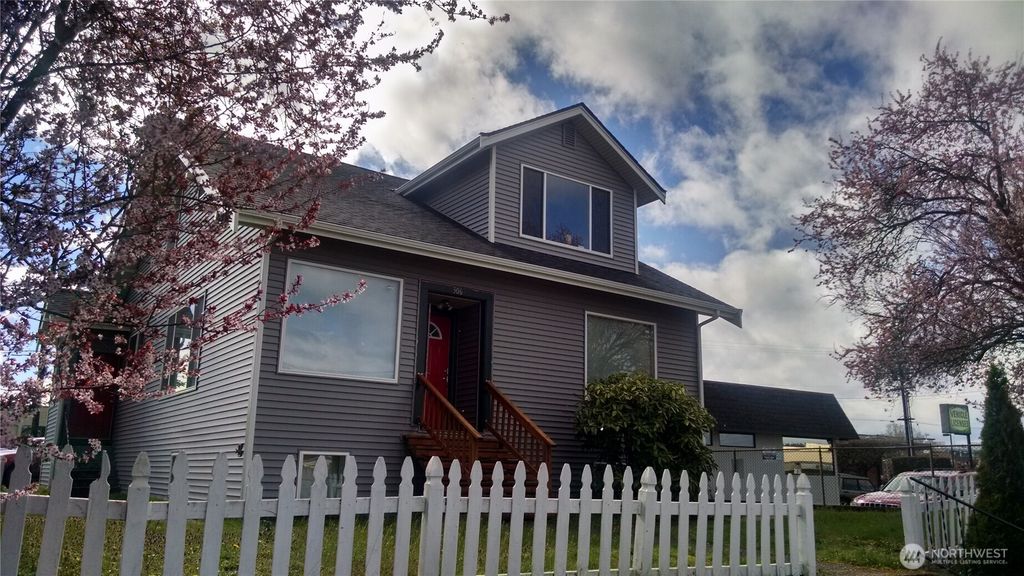 Photo of 306 2nd ST St NE, Auburn, WA 98002 (MLS # 2391346)