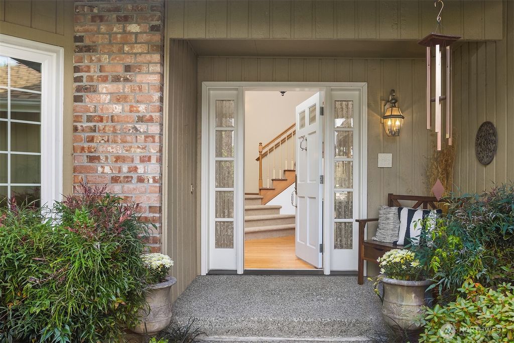 Photo of 14733 NE 57th Street, Bellevue, WA 98007 (MLS # 2431805)