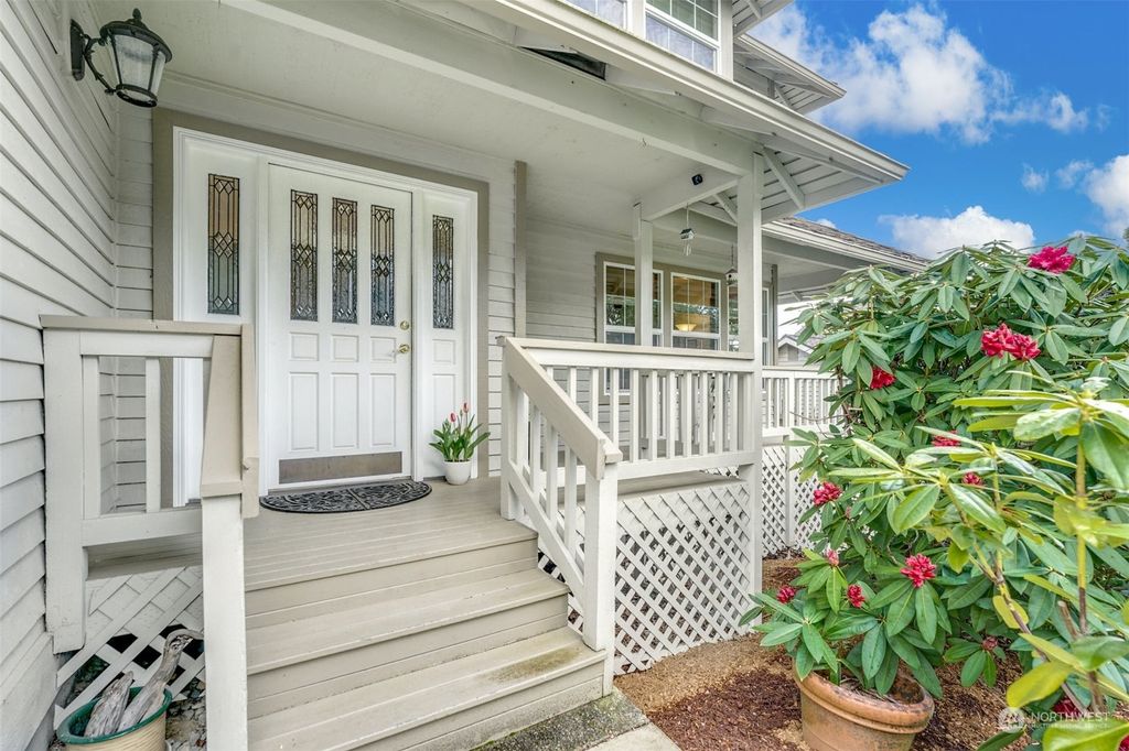 Photo of 1119 SW 325th Place, Federal Way, WA 98023 (MLS # 2058475)