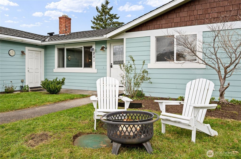 Photo of 801 Livingston Bay Shore Drive, Camano Island, WA 98282 (MLS # 2490356)