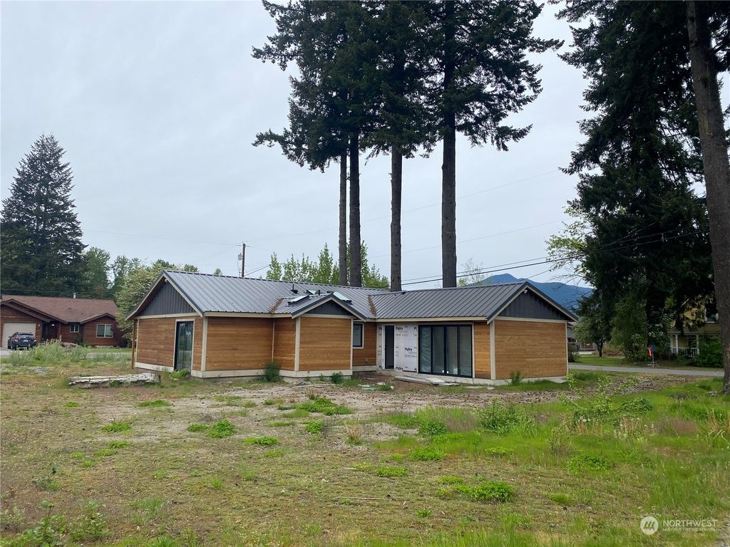 Photo of 770 Madison Avenue, Darrington, WA 98241 (MLS # 1914013)