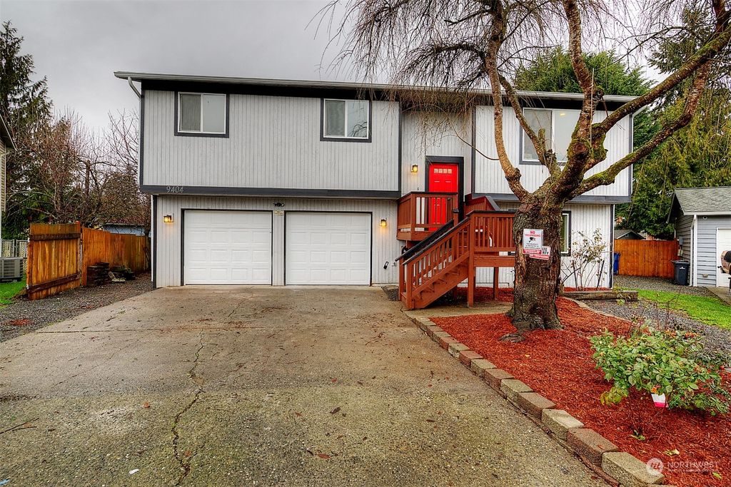 Photo of 9404 57th Drive NE, Marysville, WA 98270 (MLS # 2184154)