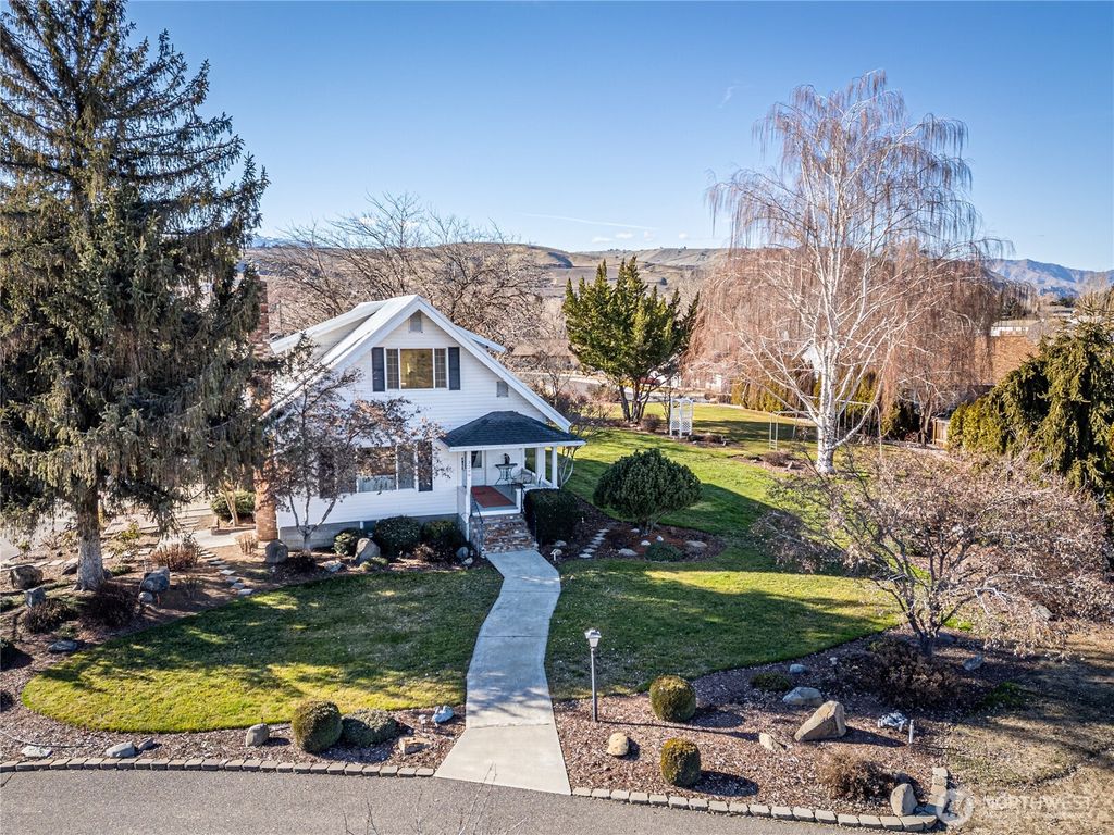 Photo of 46 John Truett Drive, Malaga, WA 98828 (MLS # 2472860)