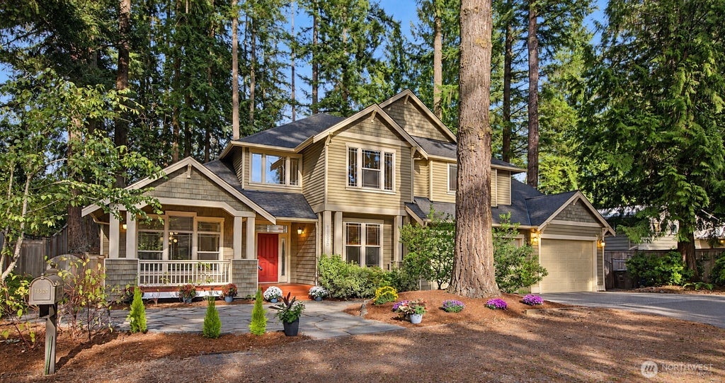 Photo of 18520 26th Avenue NE, Lake Forest Park, WA 98155 (MLS # 2583868)