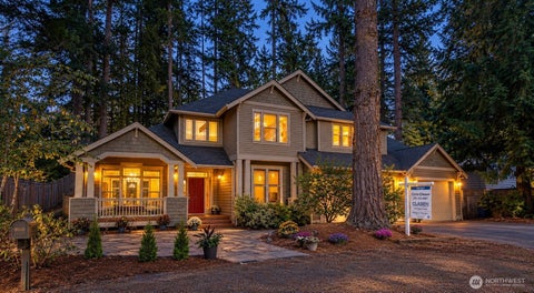 Photo of 18520 26th Avenue NE, Lake Forest Park, WA 98155 (MLS # 2583868)