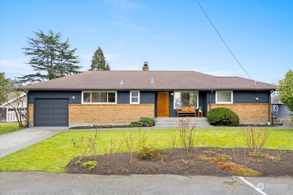 Photo of 2431 NW 196th Street, Shoreline, WA 98177 (MLS # 2202598)