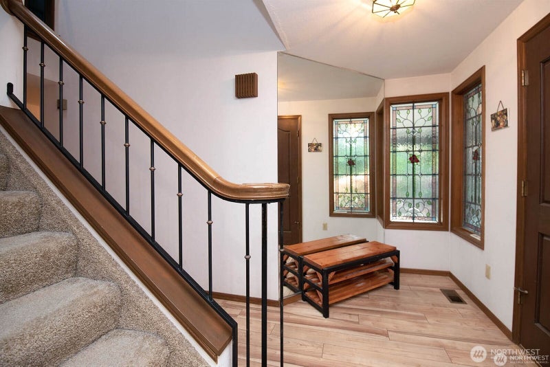 1805 Village Green Drive 20