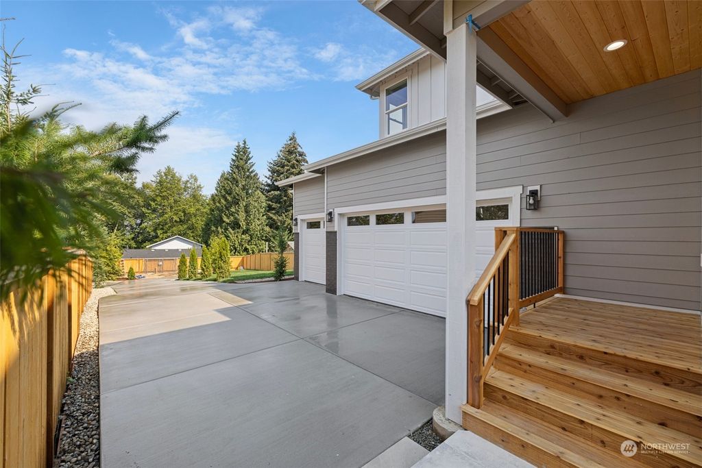 Photo of 5832 122nd Place SE, Snohomish, WA 98296 (MLS # 2288403)