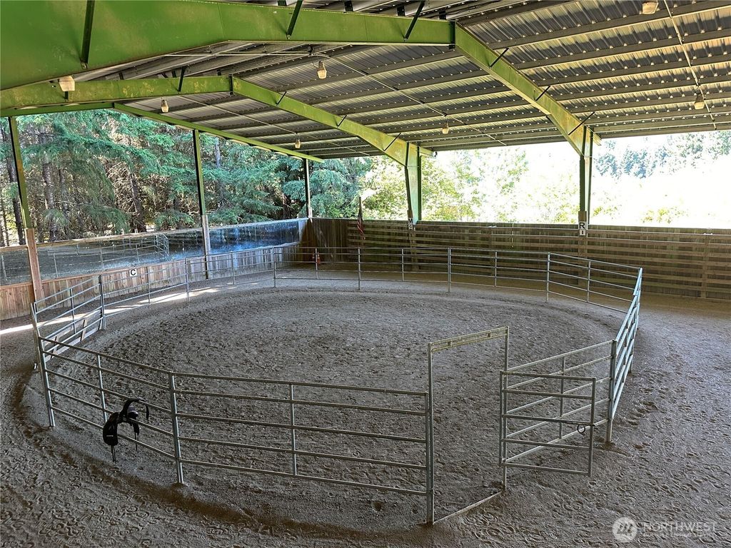 Photo of 201 Jylha Rd, Rochester, WA 98579 (MLS # 2463500)