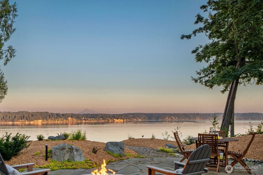 Photo of 211 E Vineyard Crest Road, Grapeview, WA 98546 (MLS # 2523514)