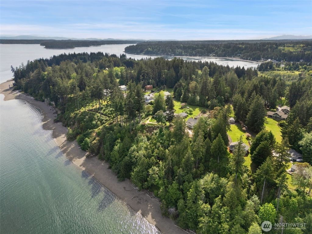 Photo of 211 E Vineyard Crest Road, Grapeview, WA 98546 (MLS # 2523514)
