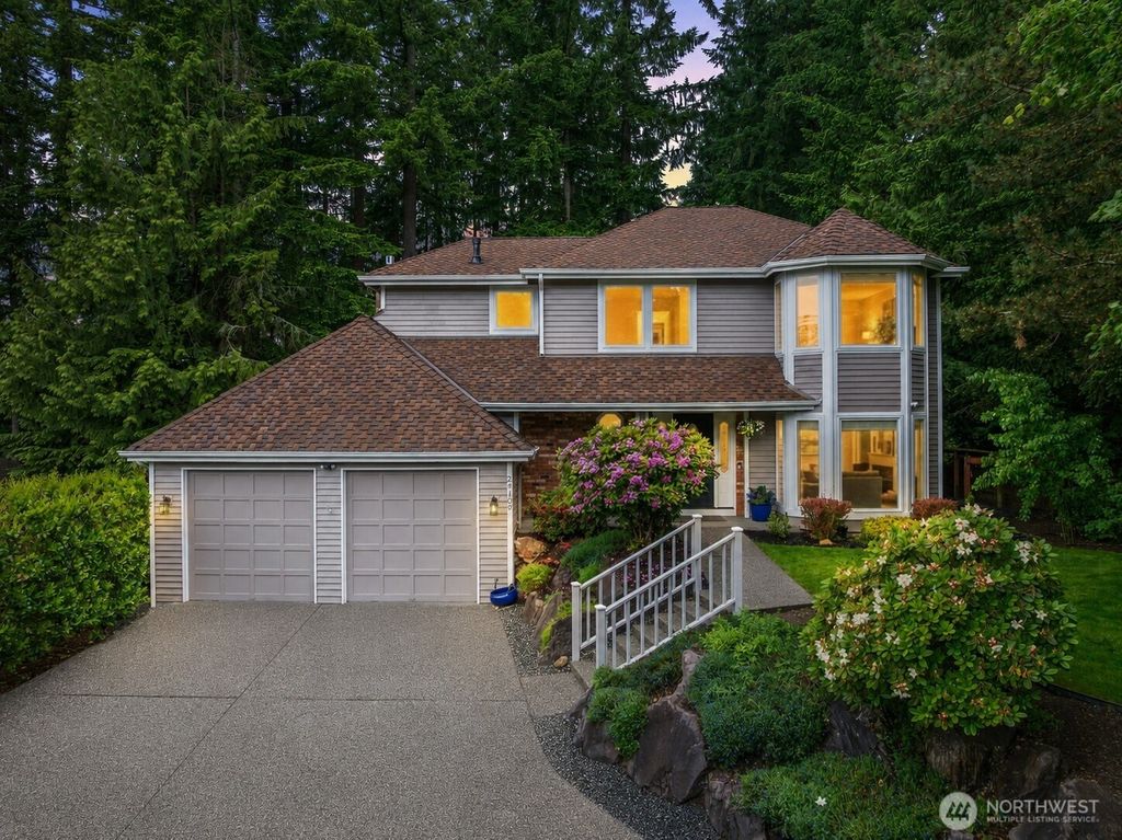 Photo of 24109 SE 44th Court, Sammamish, WA 98029 (MLS # 2488473)