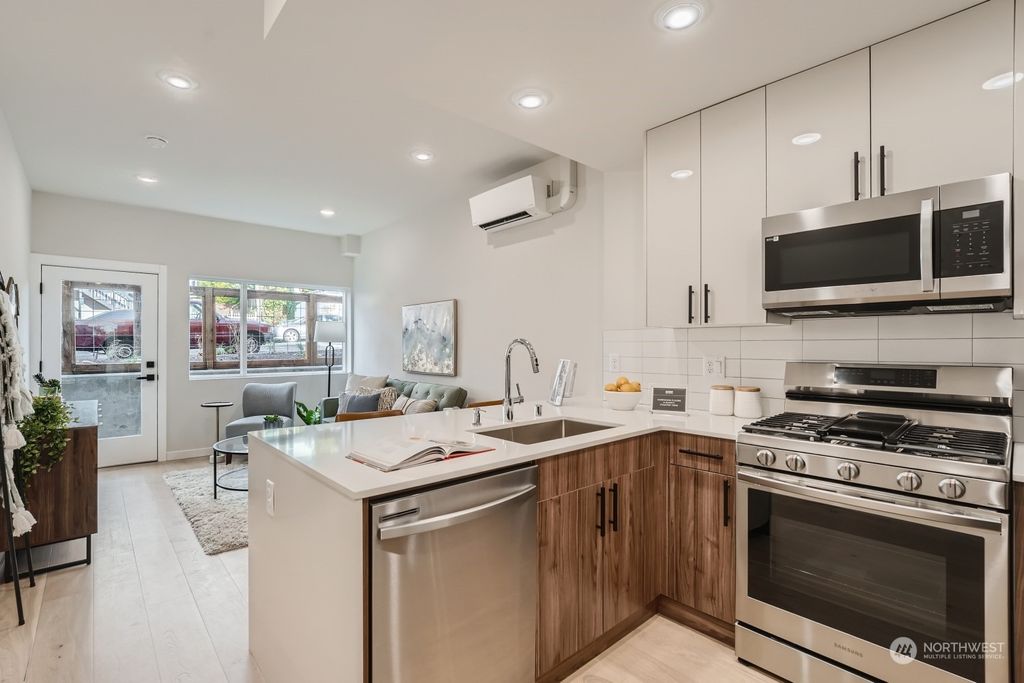 Photo of 802 23rd Avenue S #B, Seattle, WA 98144 (MLS # 2034421)