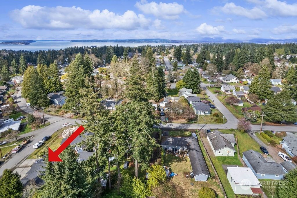 Photo of 6527 Gateway Terrace, Everett, WA 98203 (MLS # 2213629)